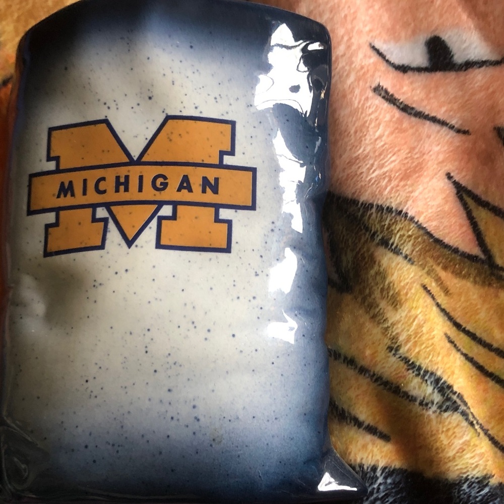 MICHI Blue and Yellow Michigan M Ceramic Accent